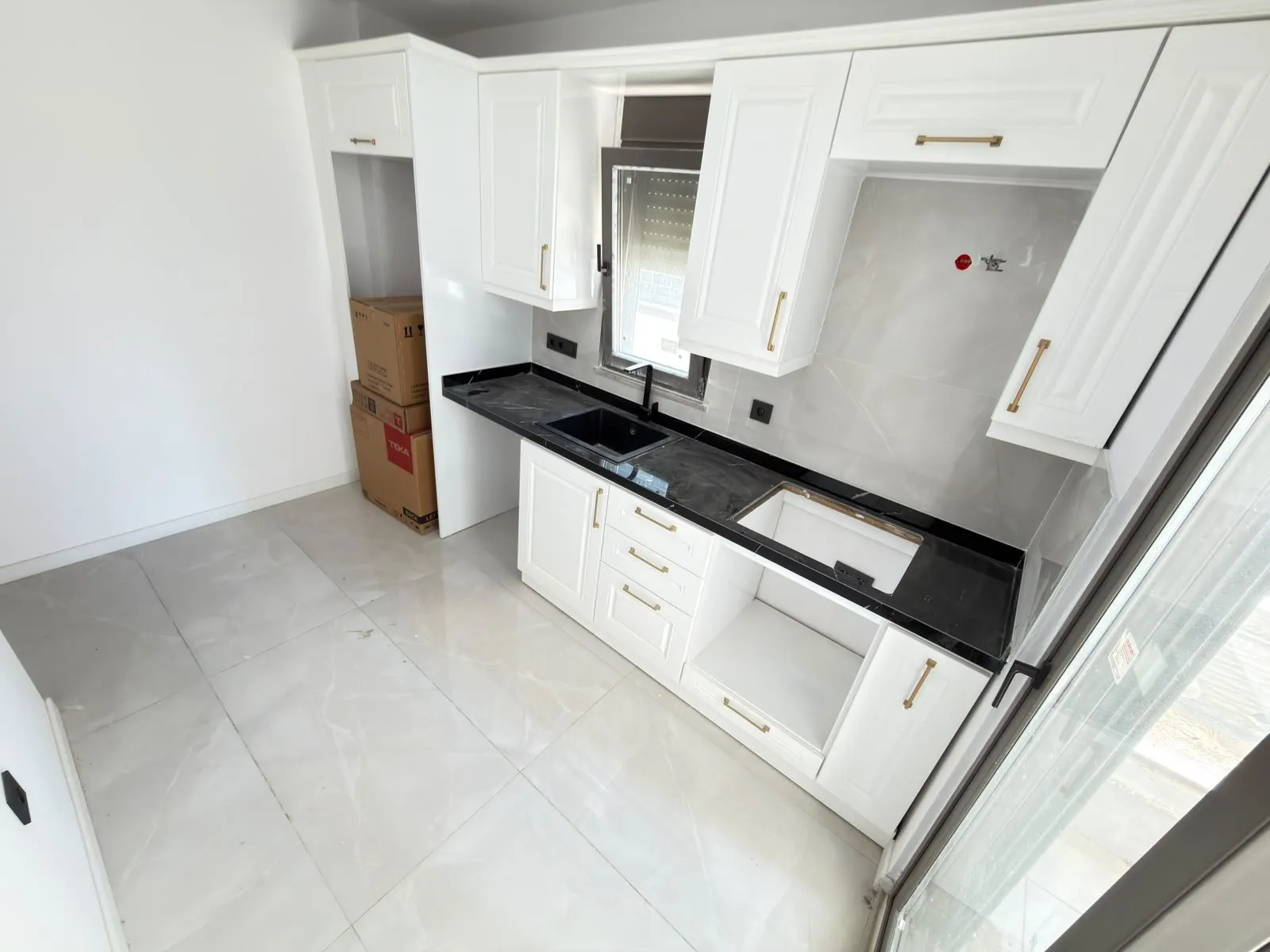 Edremit Altınkum Mh.'da 100 m² 2+1 Satılık Daire