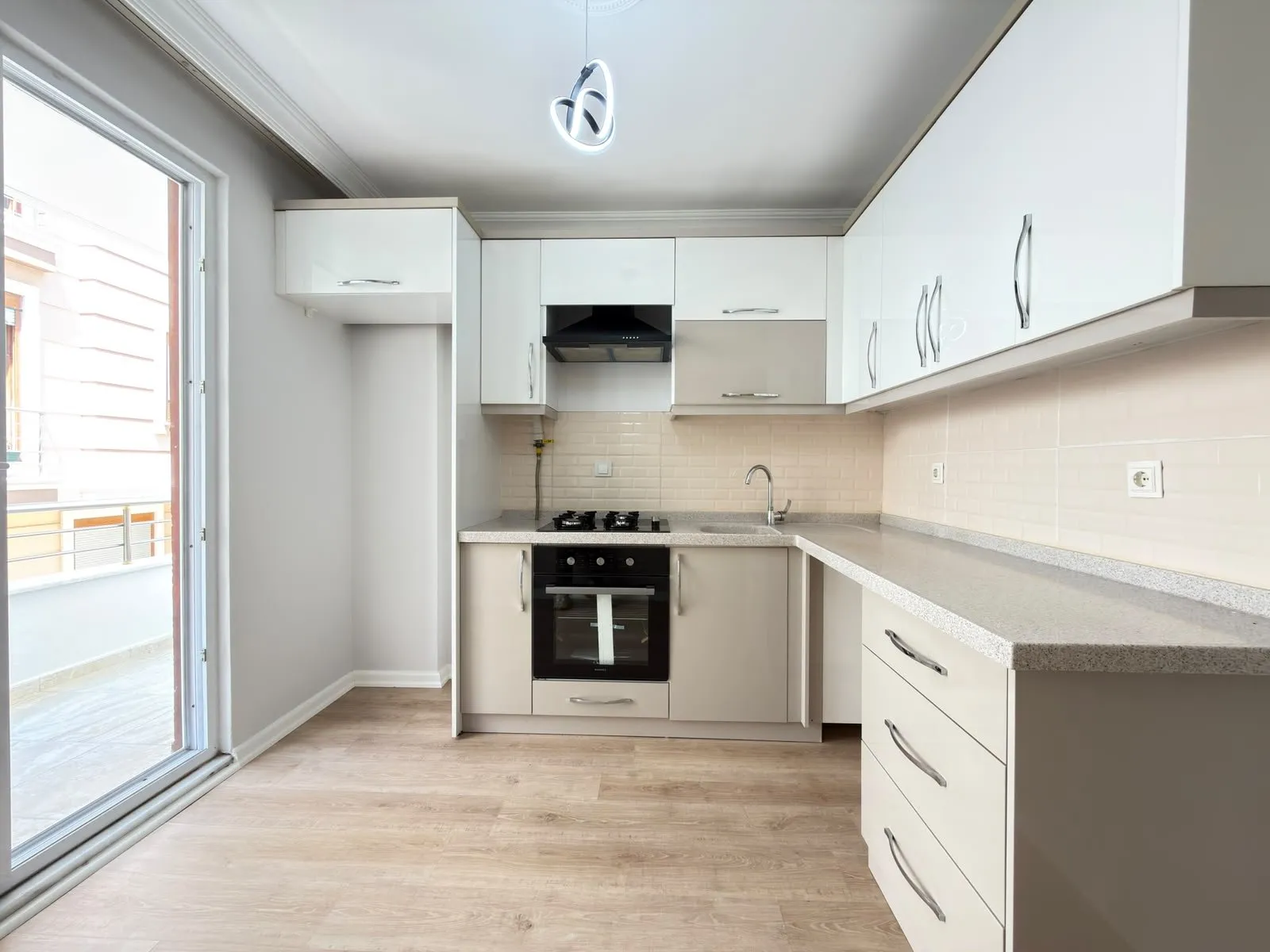 Edremit Altınkum Mh.'da 110 m² 2+1 Satılık Daire